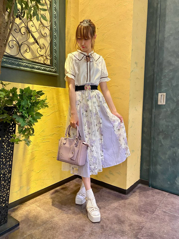 axes femme 前鏤空蕾絲線帶綁帶襯衫 [TP258]