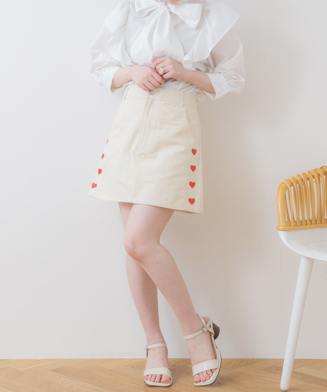 ems excite 心心刺繡牛仔裙 2色 [BT243]