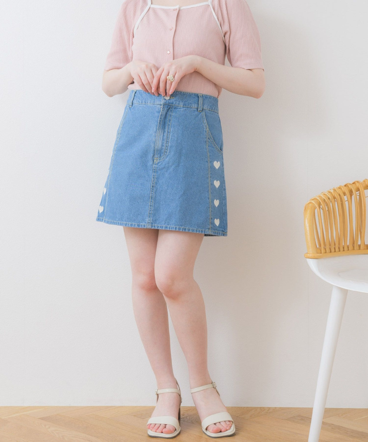 ems excite 心心刺繡牛仔裙 2色 [BT243]