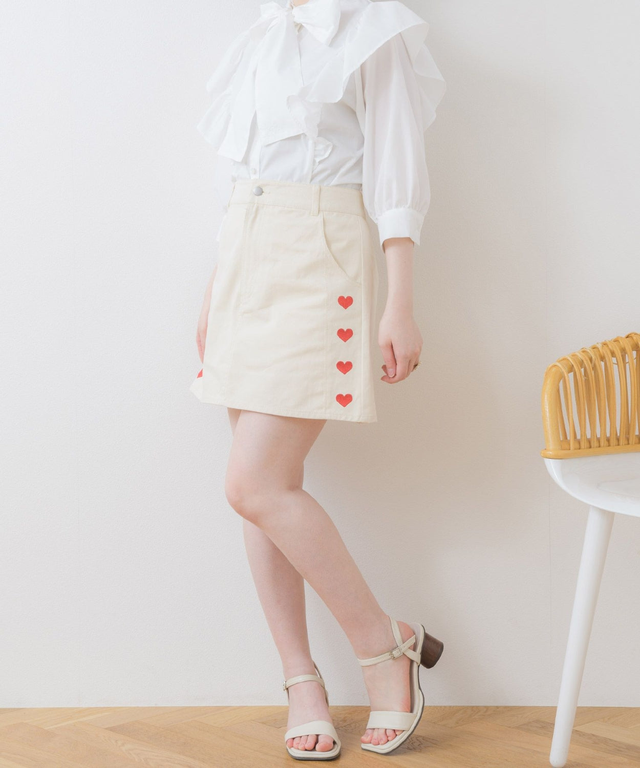 ems excite 心心刺繡牛仔裙 2色 [BT243]