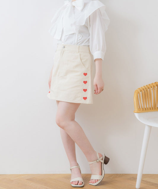 ems excite 心心刺繡牛仔裙 2色 [BT243]