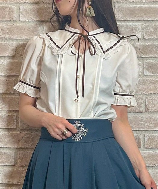 axes femme 前鏤空蕾絲線帶綁帶襯衫 [TP258]