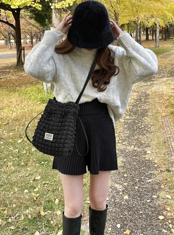 GRL 黑色毛茸茸桶帽 [HT212]