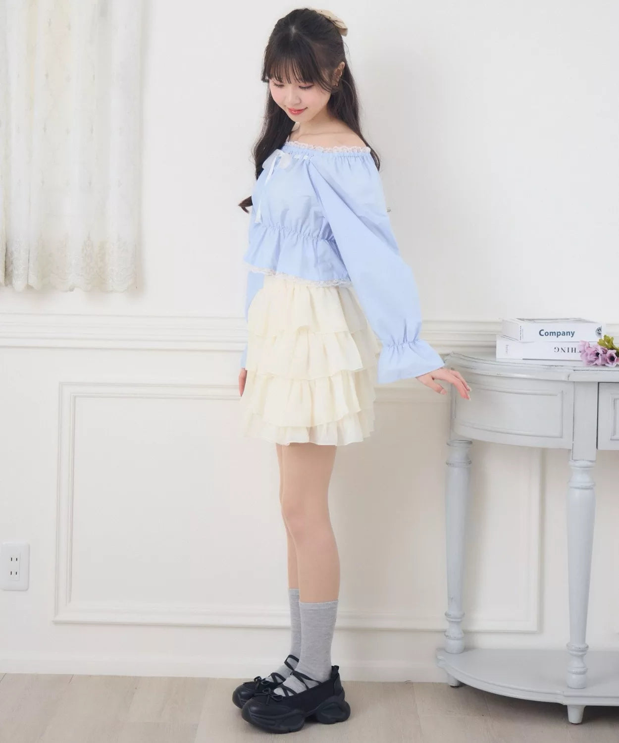 ems excite 蕾絲邊蝴蝶結綁帶上衣 [TP362]