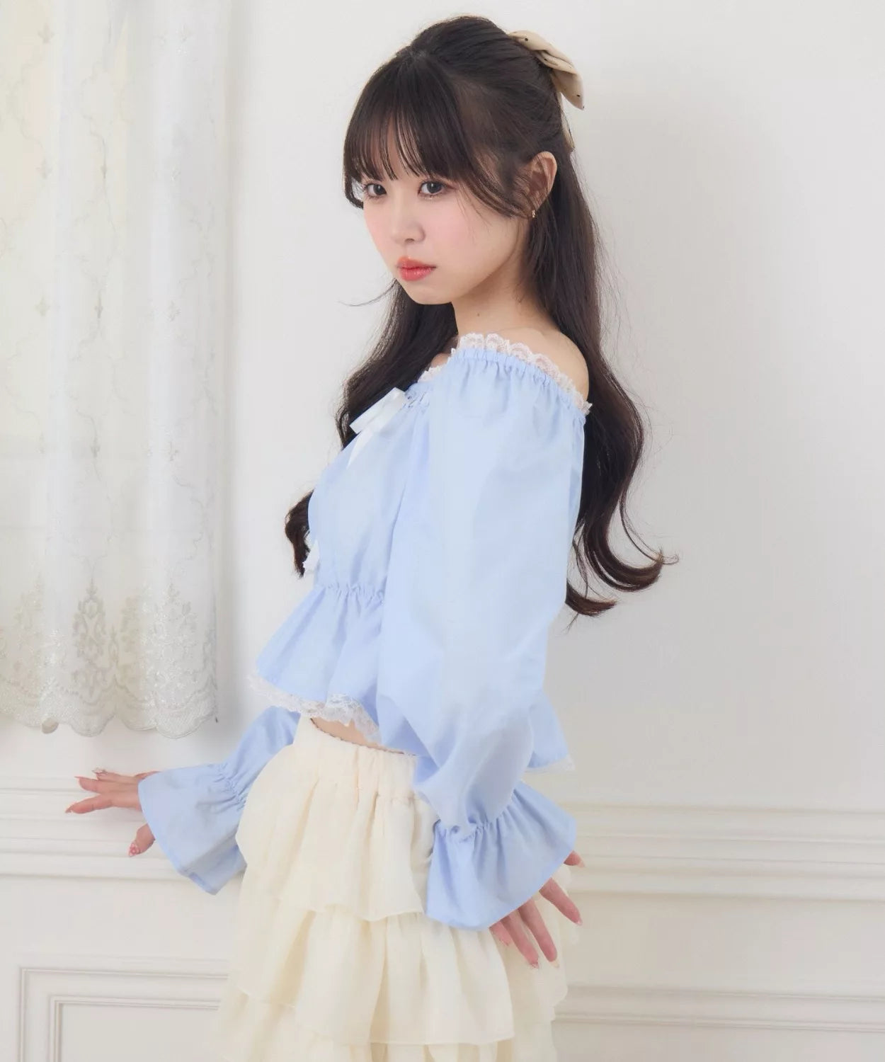 ems excite 蕾絲邊蝴蝶結綁帶上衣 [TP362]